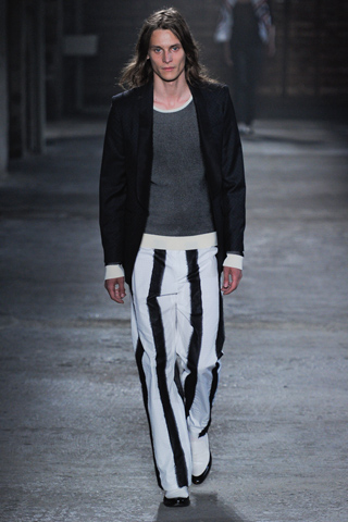 Alexander McQueen / - 2012